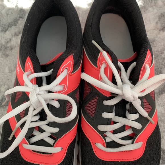 Reebok Realflex Black, Coral Pink & White Running Shoes - Picture 7 of 10